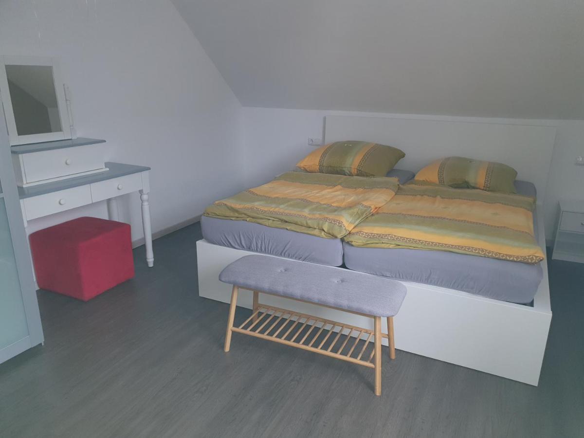 Apartment Beim Oldtimer Rees